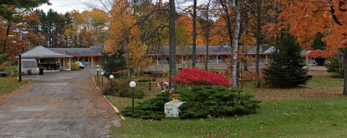 Deer Forest Motel (Sleepy Hollow Motel) - Photo From Website (newer photo)